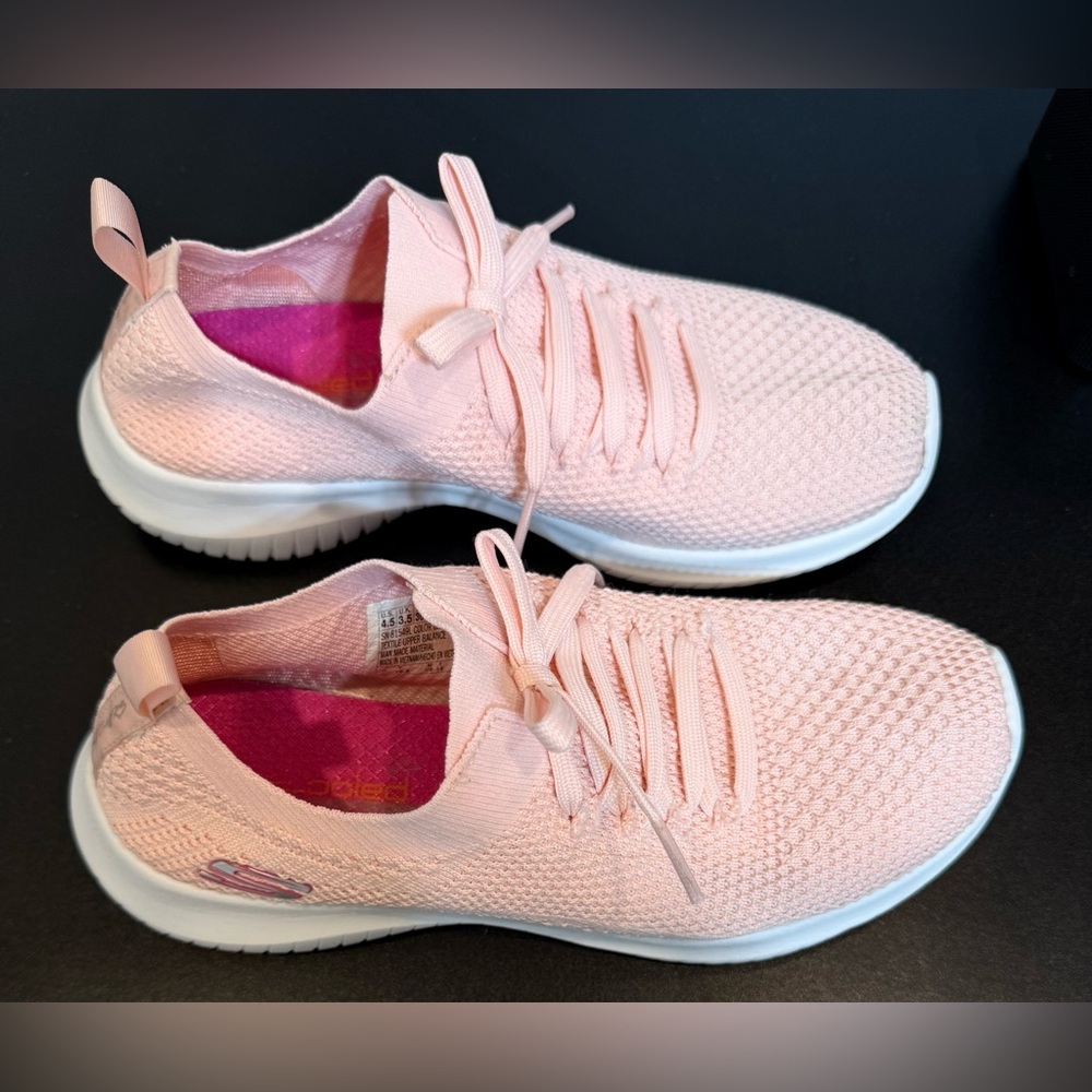 Skechers Light Pink Women's Knit Sneakers Memory Cooled Foam size : US:4.5